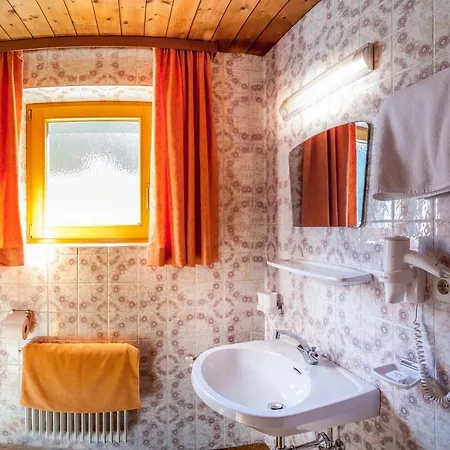 Pensjonat Gaestehaus Erler Tux